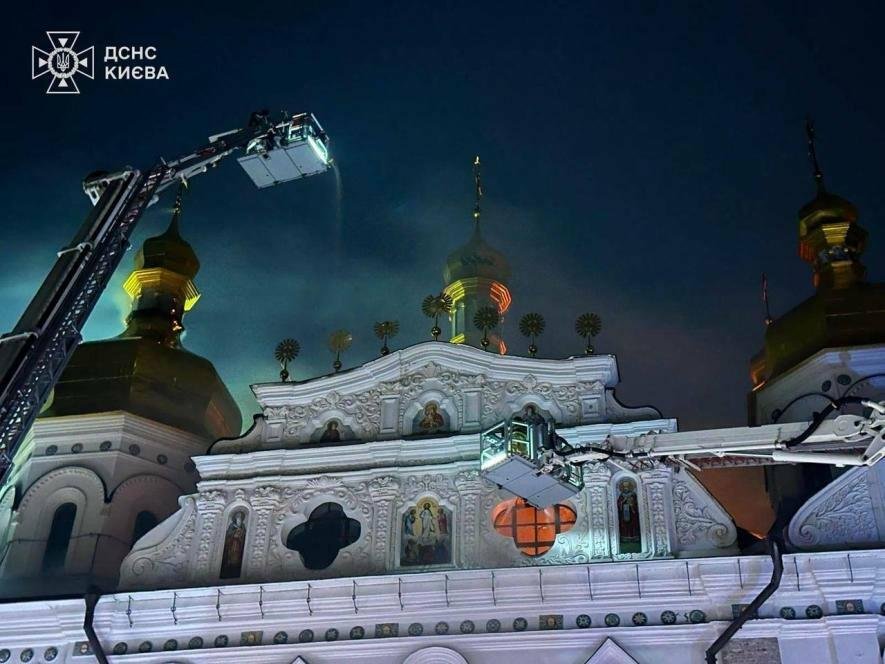 Пошкодження Успенського собору Києво-Печерської лаври після нічної атаки