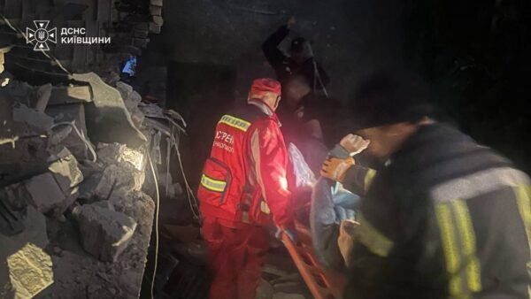 Зруйнований будинок в селі Скибин після російської атаки