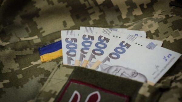 Будівля Верховної Ради України, де ухвалюють рішення про фінансування оборони та військових
