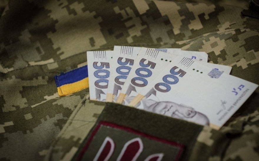 Будівля Верховної Ради України, де ухвалюють рішення про фінансування оборони та військових