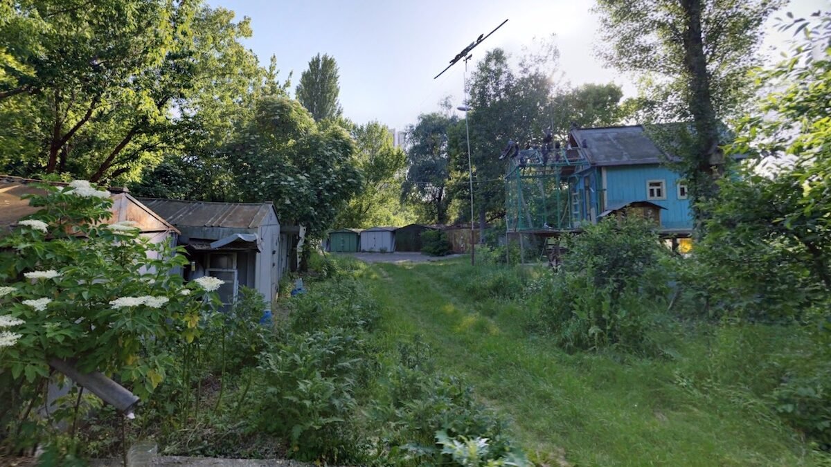 Пейзажна алея та будівництво в Киянівському провулку