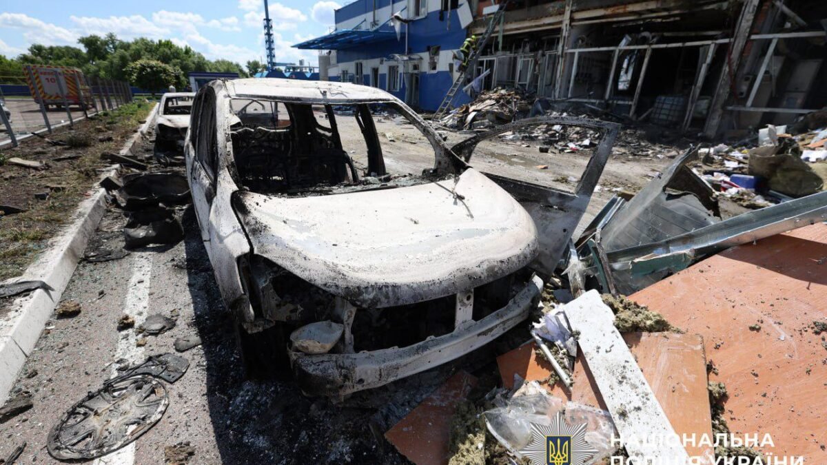 Місце пошкодження після атаки на Київщині