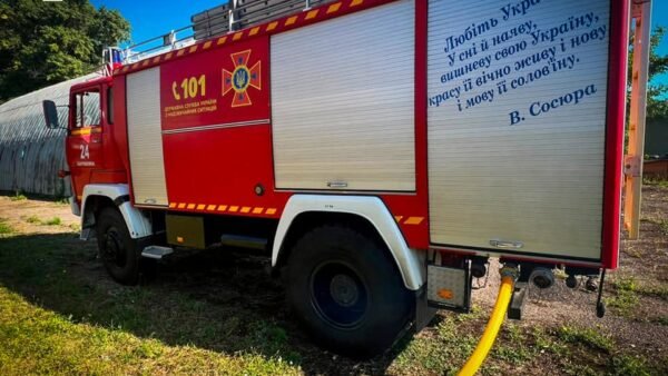 Пошкоджений приватний будинок у Броварському районі після атаки