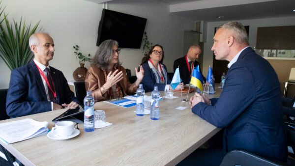 Мер Києва Віталій Кличко під час обговорення оновлення Генплану Києва