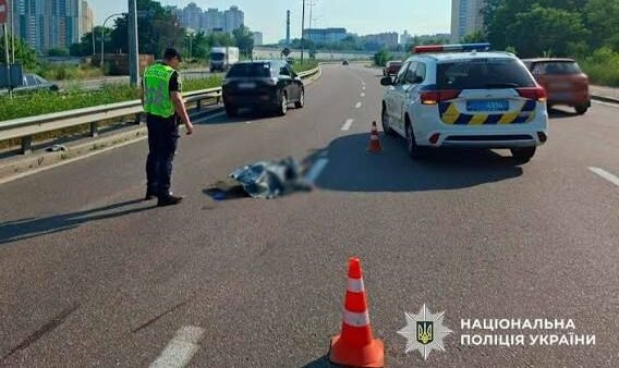 Місце смертельної ДТП в Оболонському районі Києва