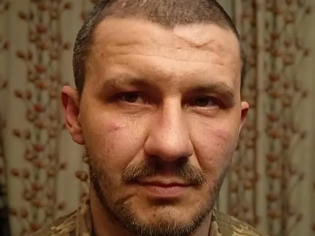 Фото Володимира Колесника, який повертається на щиті до Бучі