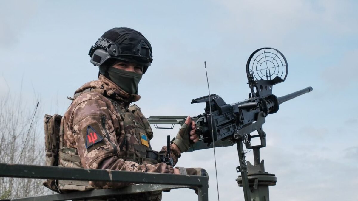Уламки збитого безпілотника, наслідки атаки дронів на Київщині