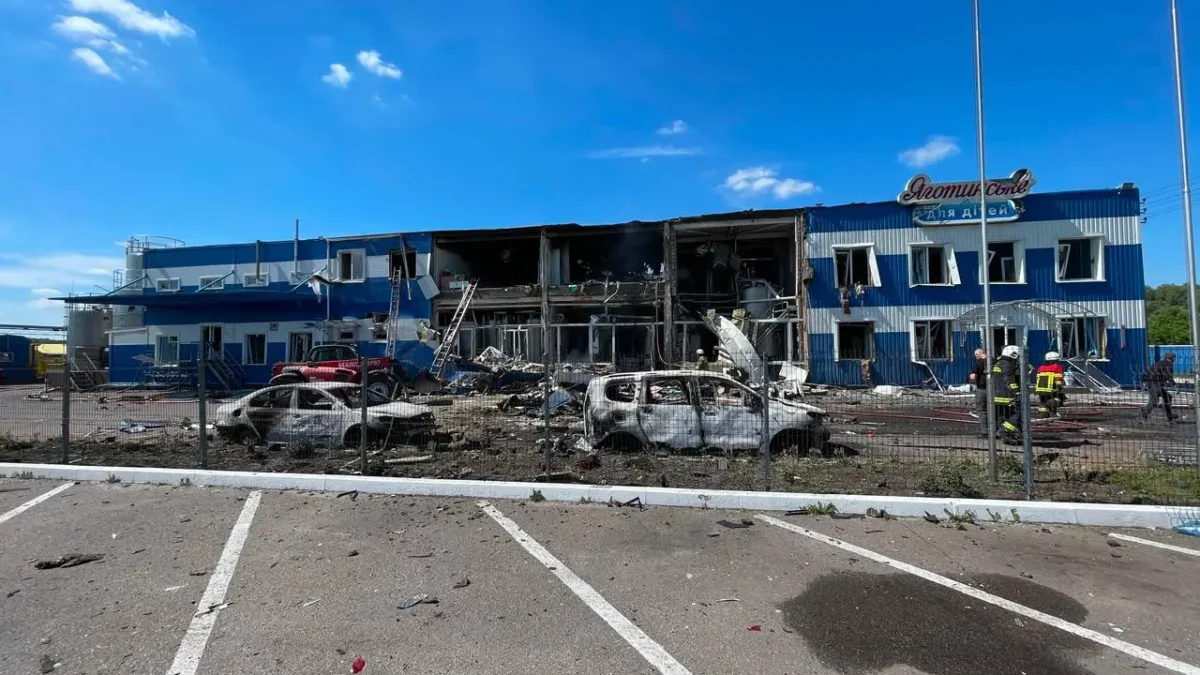 Наслідки удару дронів по підприємству "Яготинське для дітей" Згурівщина