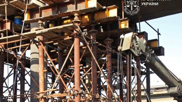 Будівництво або ремонт київського мосту, на тлі якого фігурує підозра посадовцю Київавтошляхміст