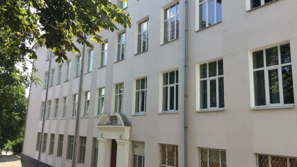 Фото укриття гімназії №134 на Печерську після ремонту
