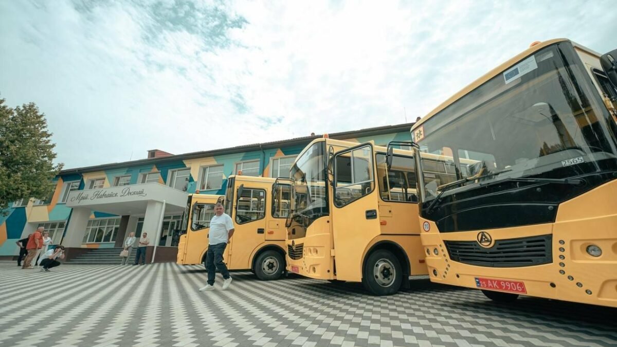 Нові шкільні автобуси Київщина