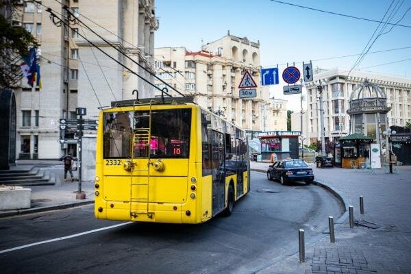 Змінений рух автобусів у Києві через перекриті вулиці