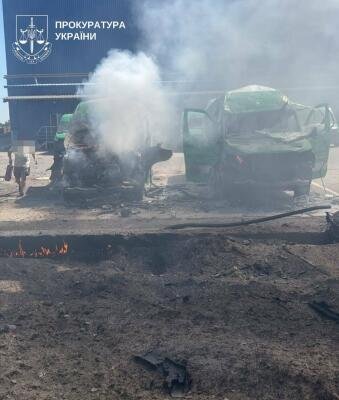 Пошкоджені складські приміщення у Броварах після атаки дронів