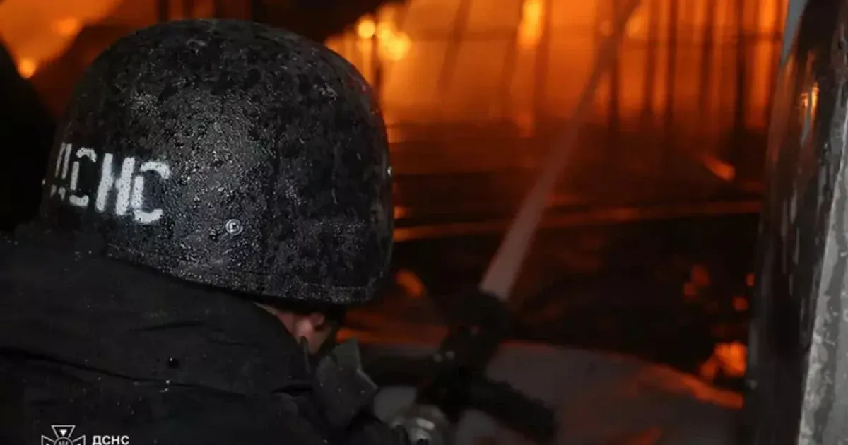 Пошкоджений приватний будинок у Голосіївському районі Києва