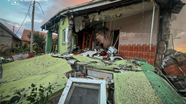 Наслідки російського удару по Київщині, пожежа