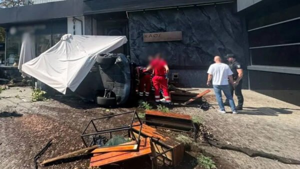 ДТП двох автомобілів BMW на вулиці Великій Васильківській у Києві