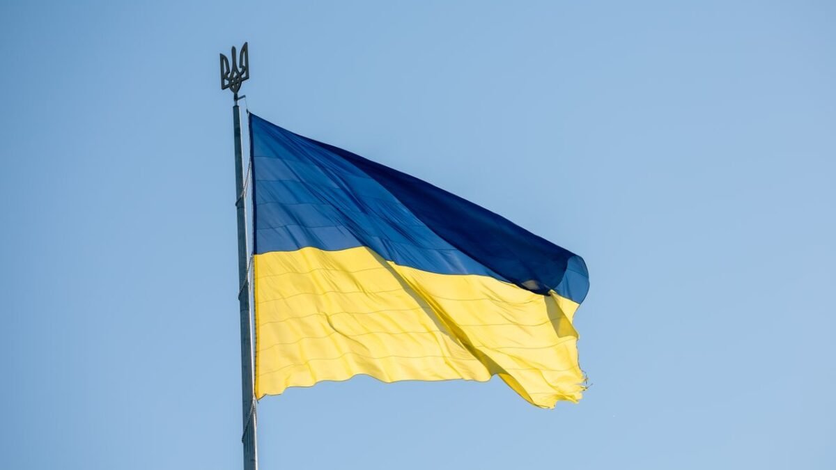 Ілюстрація до вітального матеріалу з нагоди 35-ї річниці Дня Незалежності України, 24 серпня 2026 року.