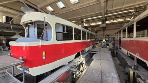 Оновлений трамвай Татра Т3 після капітального ремонту в Києві