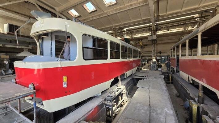 Оновлений трамвай Татра Т3 після капітального ремонту в Києві