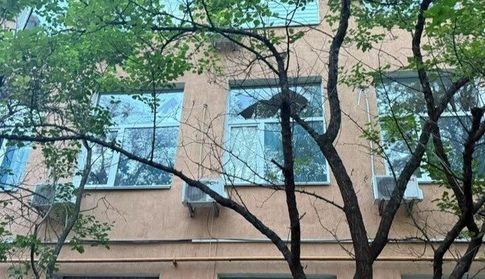 Пошкоджена дитяча лікарня в Шевченківському районі Києва