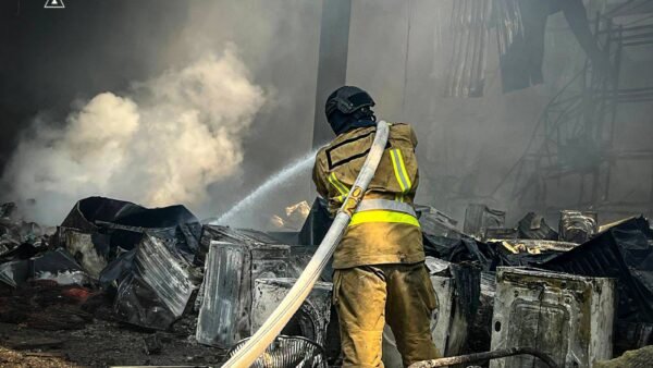 Пошкоджені будинки та склади у Броварському районі
