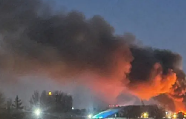 Наслідки падіння уламків ракет у Києві