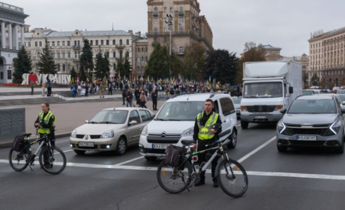 Громадський транспорт Києва під час хвилини мовчання