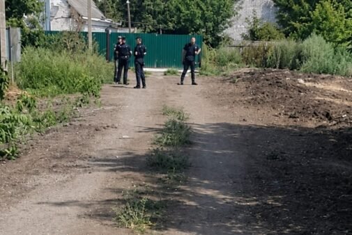 Забруднення ґрунту побічними продуктами тваринного походження на вулиці Полковника Коновальця