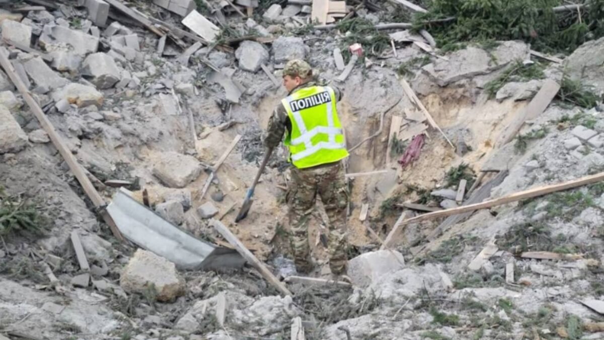 Наслідки ракетного обстрілу Києва та області