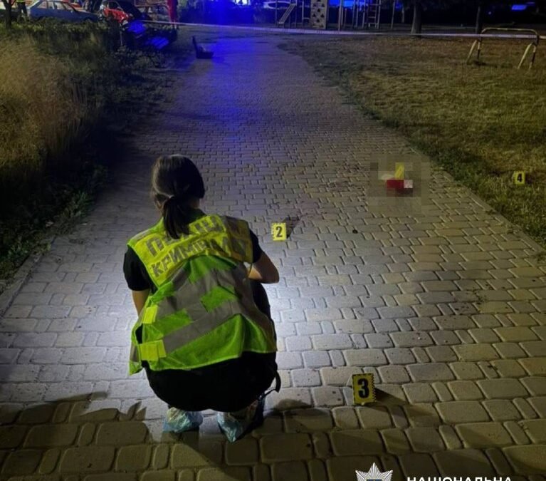 Наслідки вибуху боєприпаса у Святошинському районі Києва