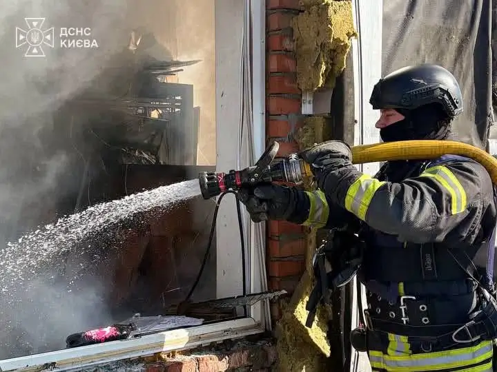 Наслідки атаки БпЛА на АЗС у Києві