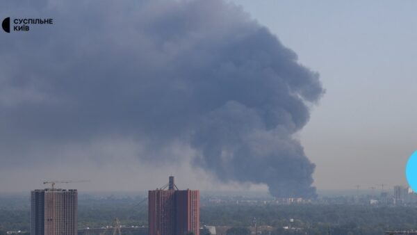 Наслідки нічної атаки БпЛА на Київ, пожежа на СТО в Солом'янському районі