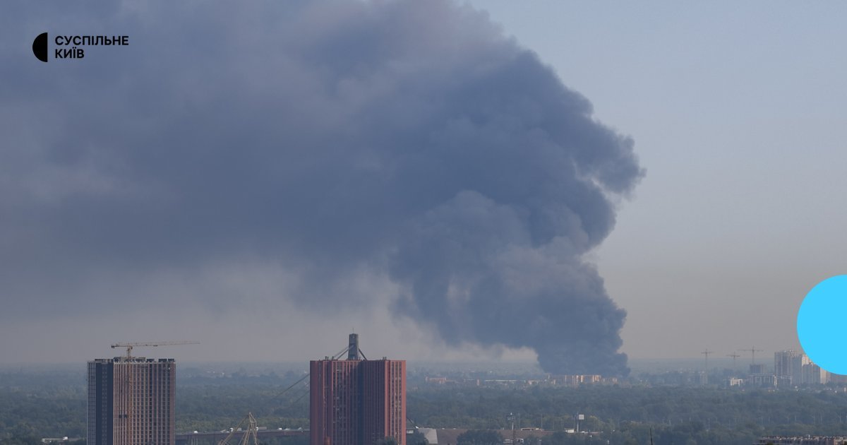 Наслідки нічної атаки БпЛА на Київ, пожежа на СТО в Солом'янському районі