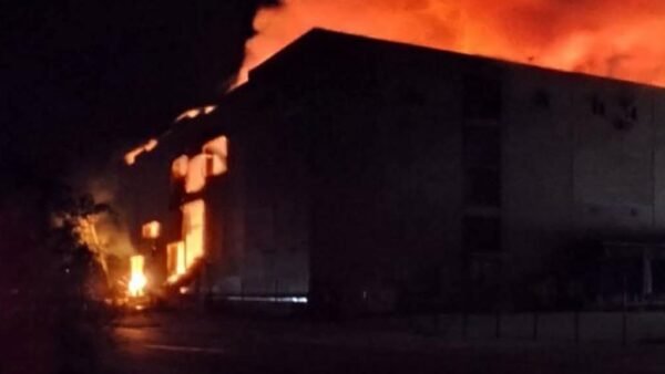 Пошкоджений склад зоотоварів Suziria Ukraine в Київській області