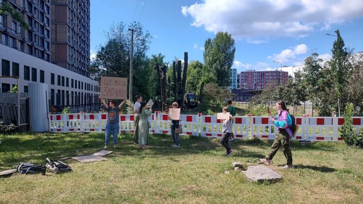 Будівництво тепломережі на Теремках, Київ