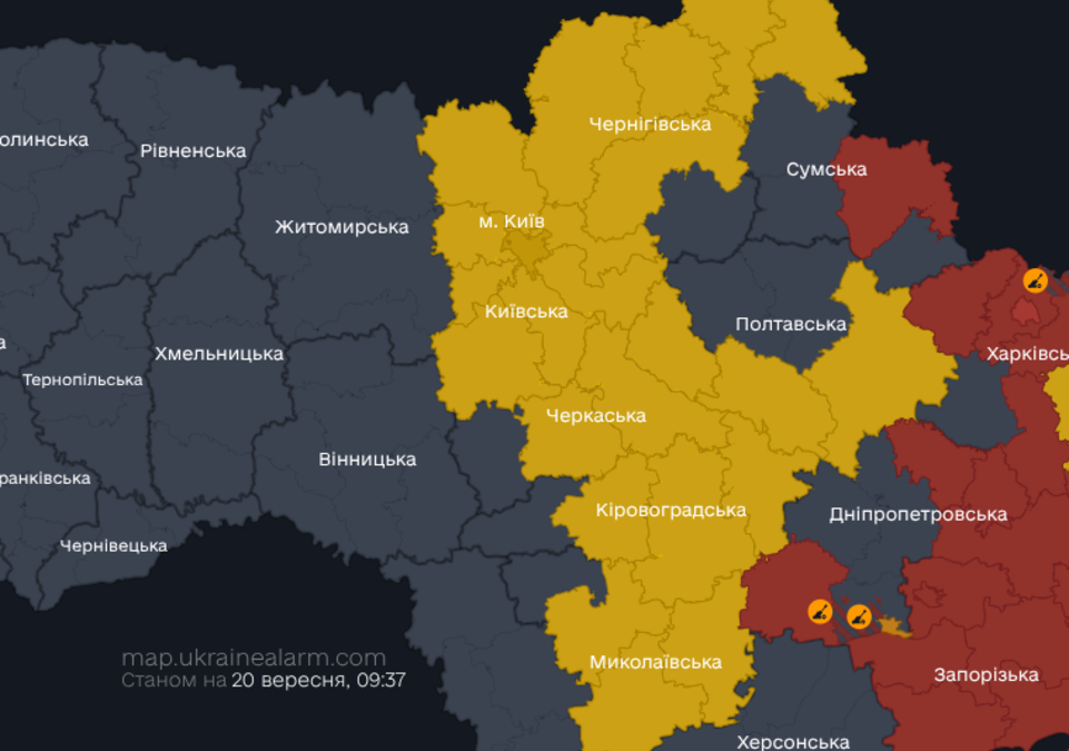 Наслідки падіння уламків дрона на Київщині