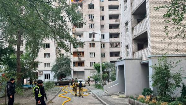 Наслідки дронової атаки на житловий будинок у Печерському районі Києва