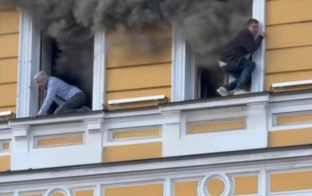 Наслідки удару безпілотника по будівлі НАН України в Києві