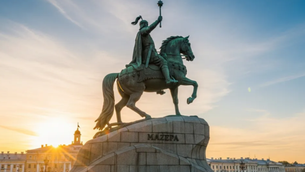 Монумент Івану Мазепі на бульварі Тараса Шевченка у Києві