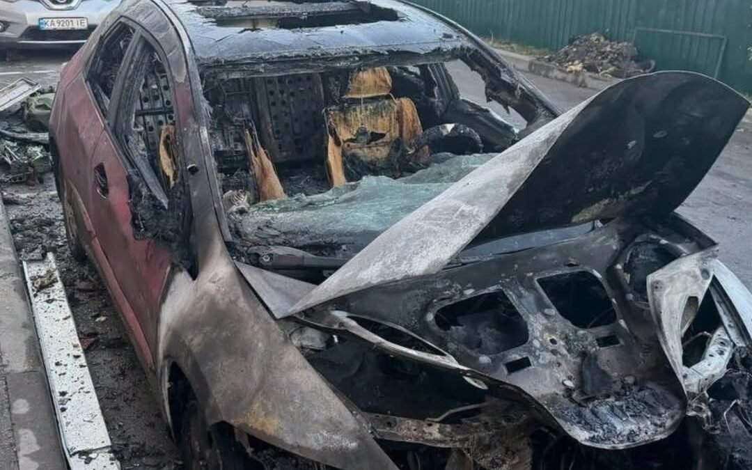 Пожежа у житловому будинку в Солом'янському районі Києва після атаки безпілотника