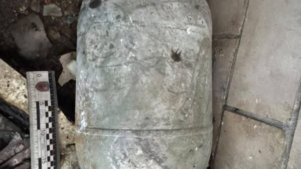 Вилучена бойова частина дрона «Герань-4» зі школи в Києві