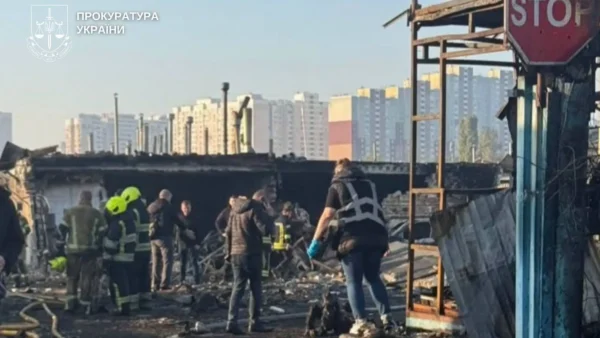 Наслідки балістичної атаки у Дарницькому районі Києва