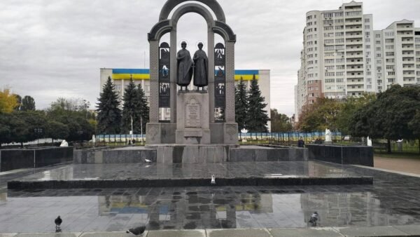 Пам'ятник Борису та Глібу у Вишгороді після реконструкції