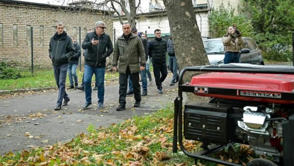 Базова станція мобільного зв'язку в Києві