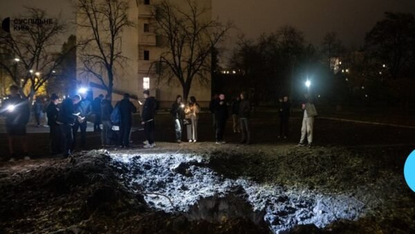 Пошкоджені корпуси Державного торговельно-економічного університету після атаки