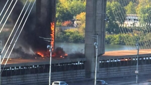 Обстеження Південного мосту після атаки дронів