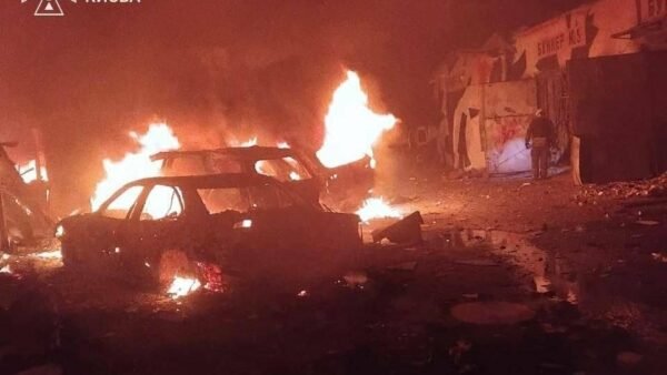 Наслідки нічної атаки на Київ 7 жовтня, пожежа в Дарницькому районі