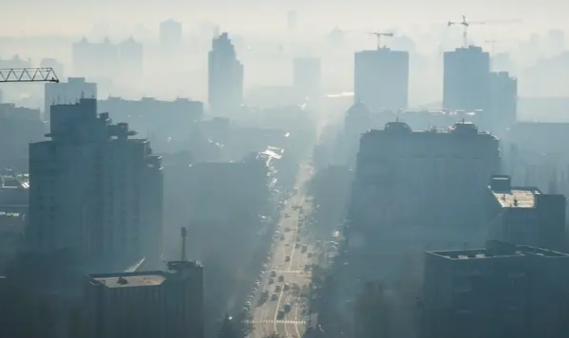 Забруднене повітря над Києвом