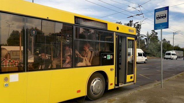Додаткові автобуси на маршрутах 1-М та 118 у Києві