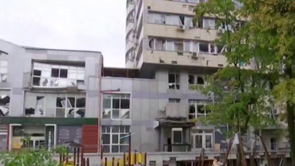 Пошкоджений 25-поверховий будинок у Солом'янському районі Києва
